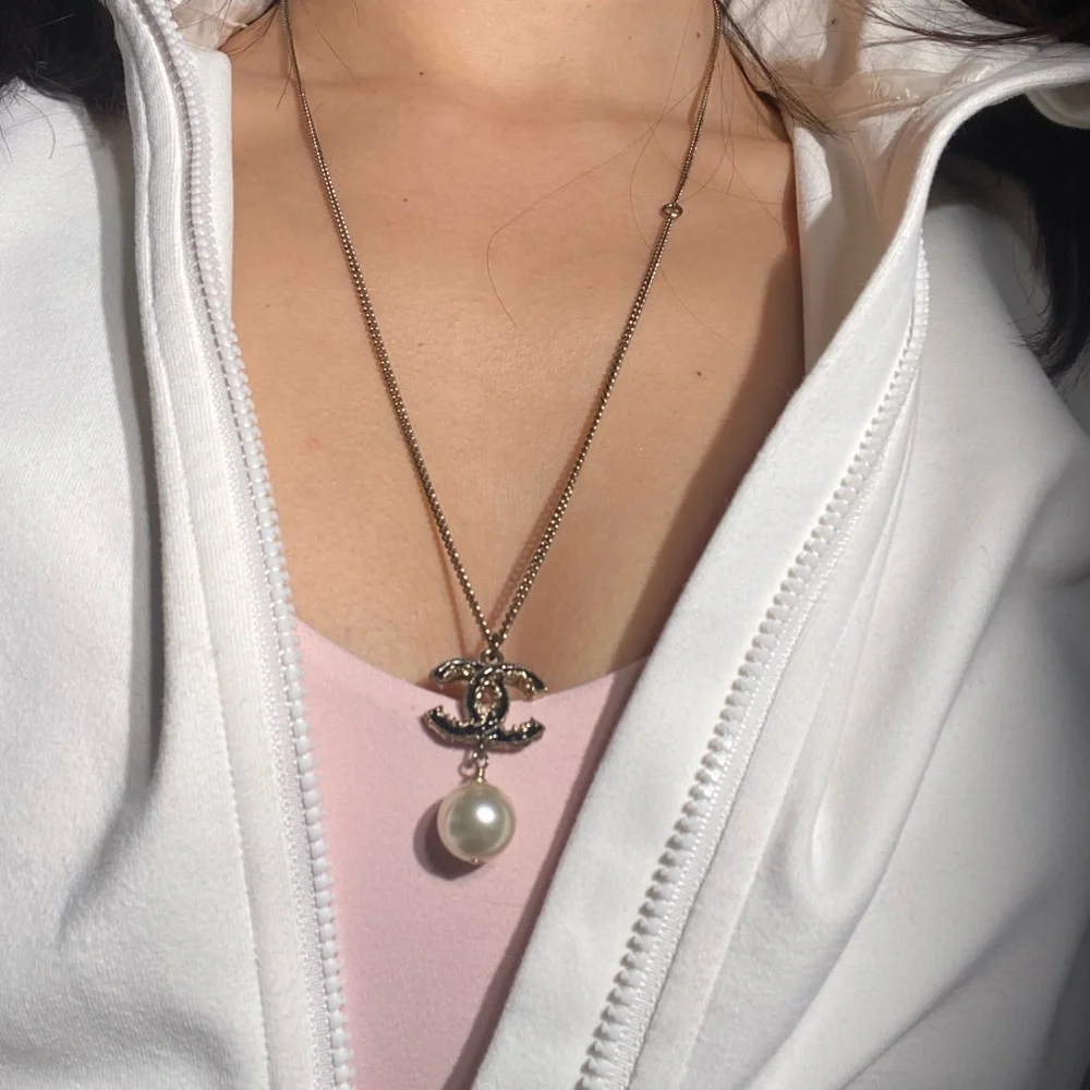 Authentic Chanel pearl chain necklace - Picture 9 of 9